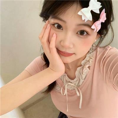 比基尼少女